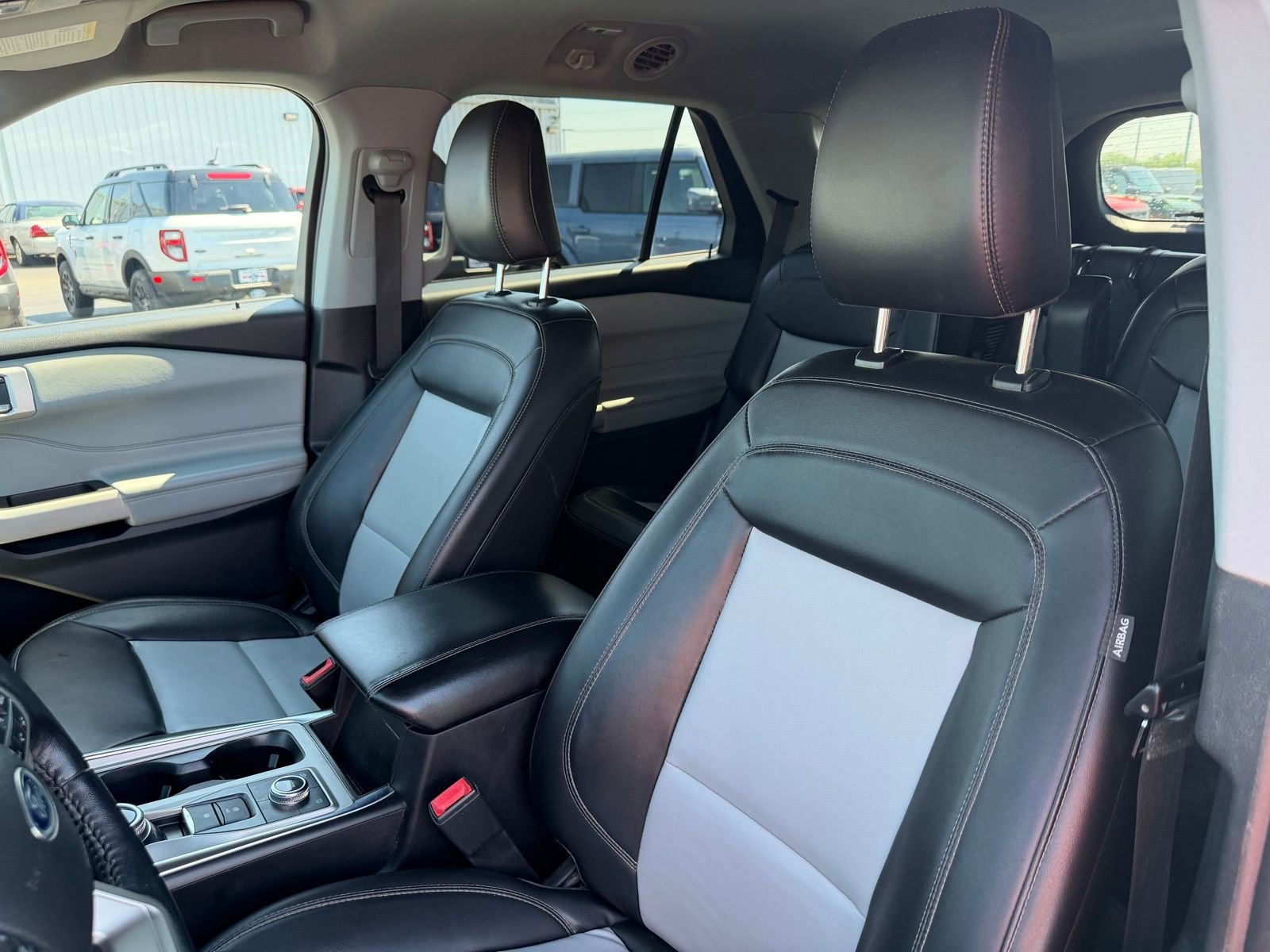 Used 2022 Ford Explorer XLT w/ Equipment Group 202A image 13