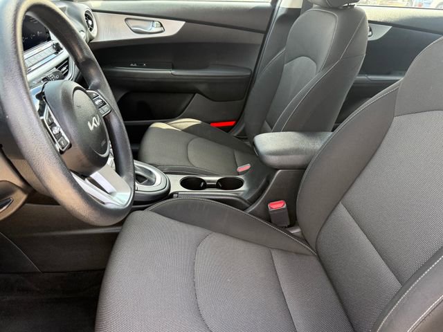 Used 2023 Kia Forte LXS FWD image 8