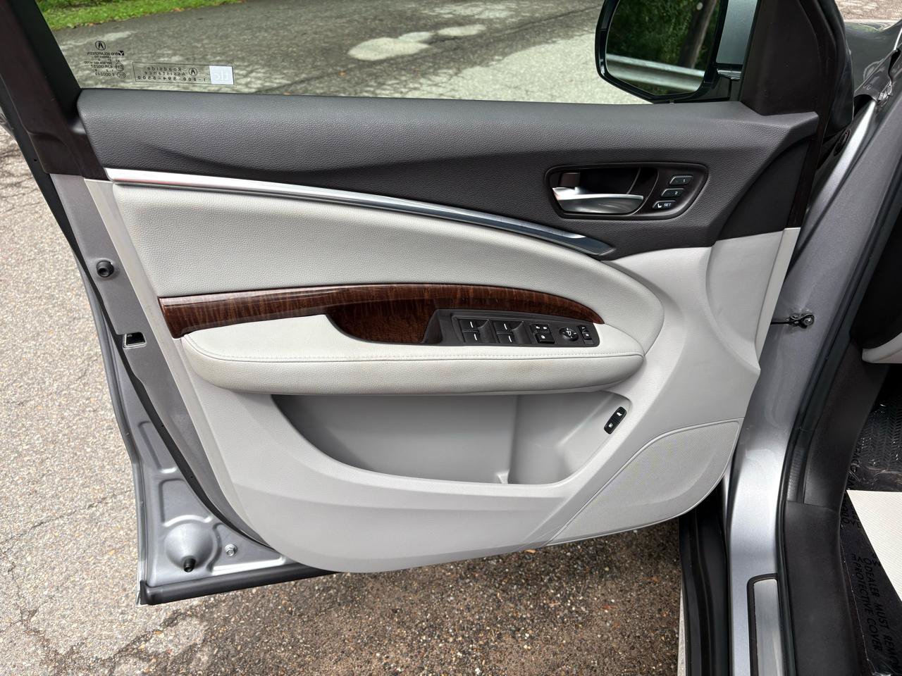 Used 2020 Acura MDX SH-AWD image 11