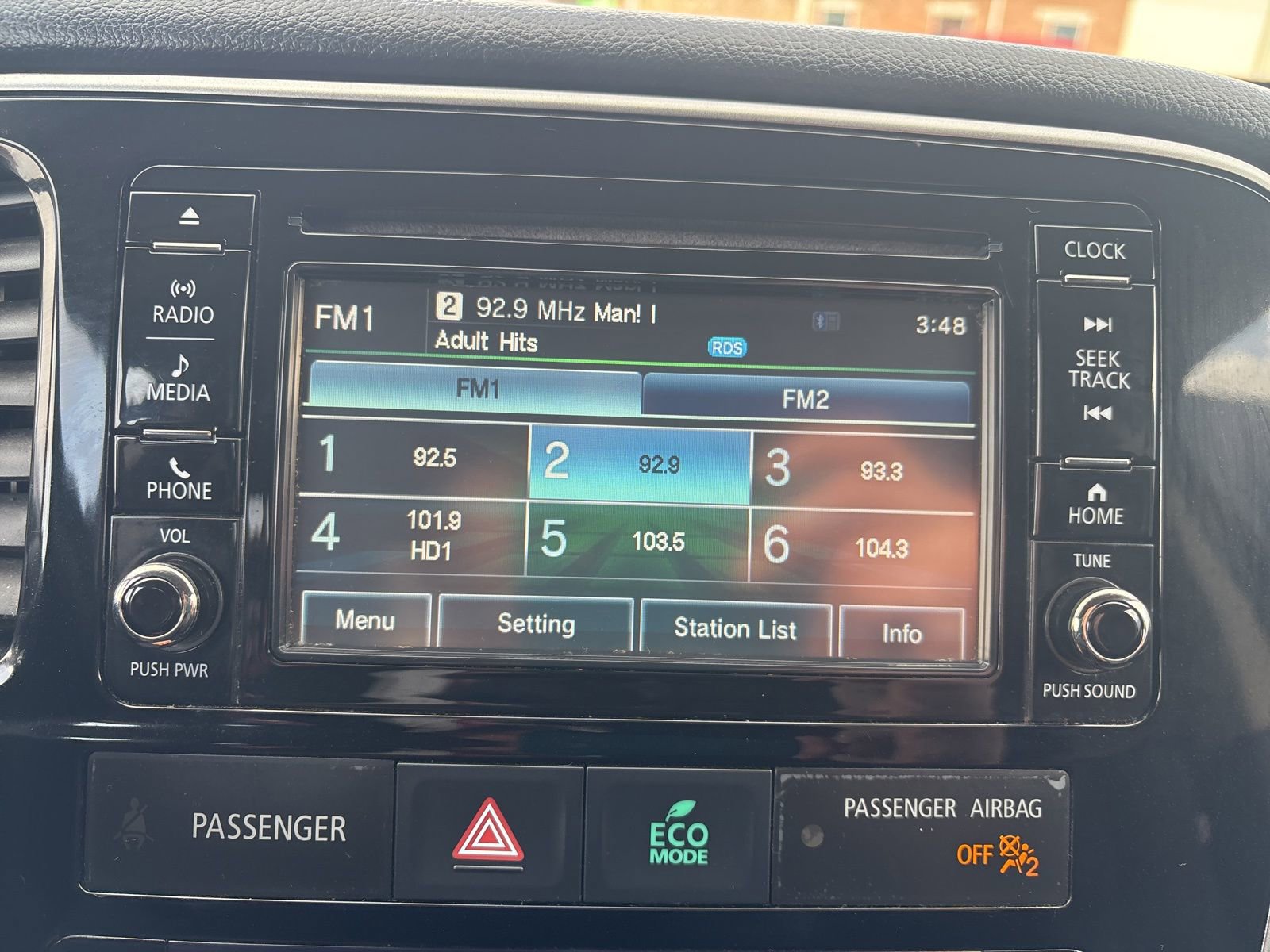 Used 2016 Mitsubishi Outlander SE image 22