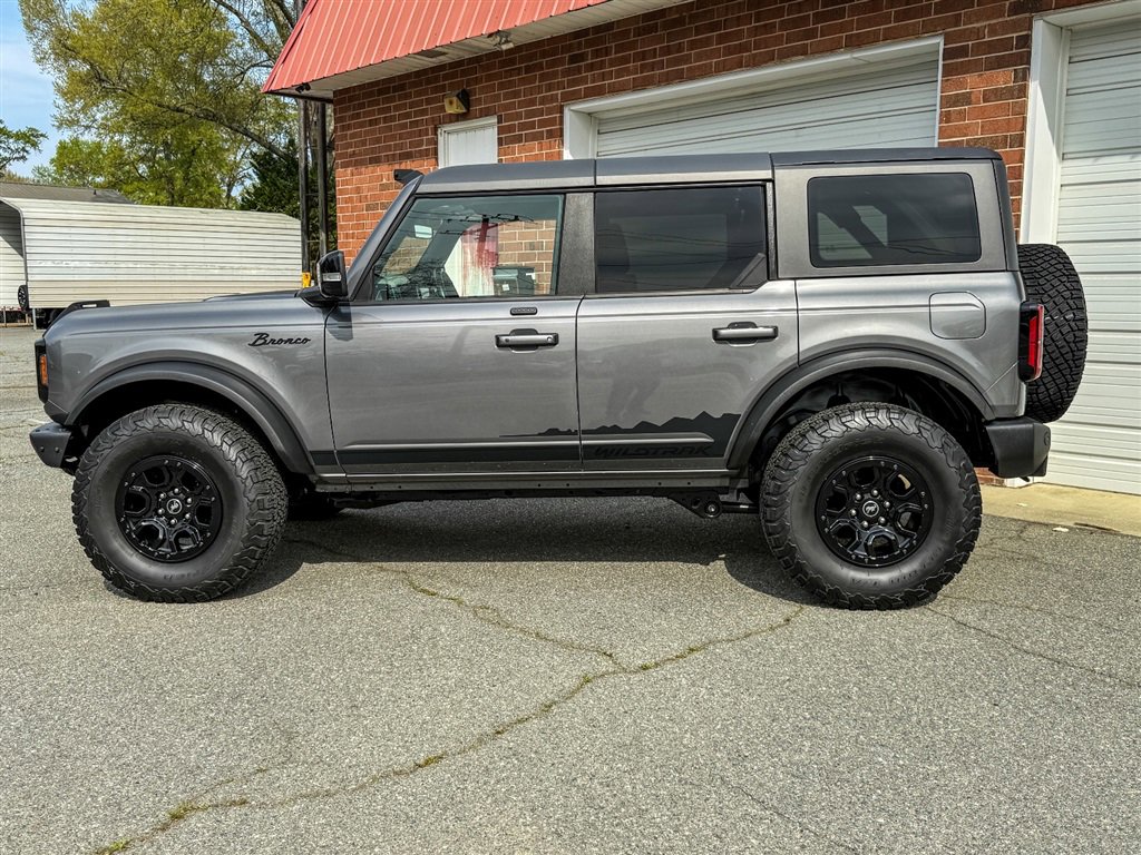 Used 2021 Ford Bronco Wildtrak image 19