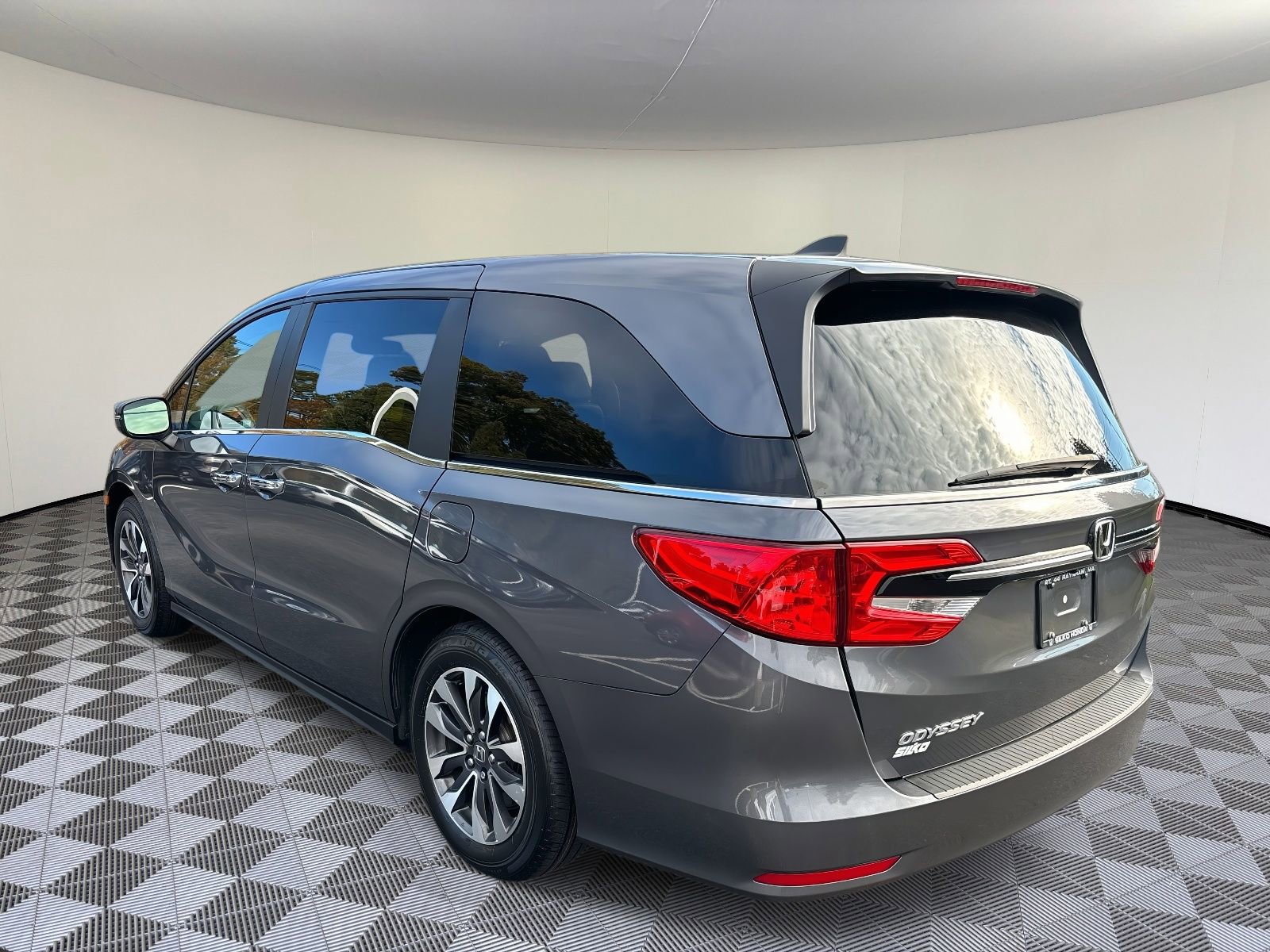 Certified 2024 Honda Odyssey EX-L image 6