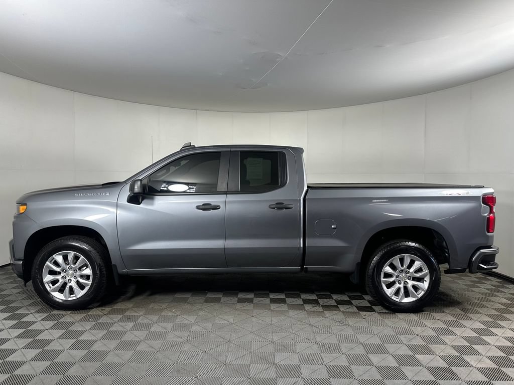 Used 2021 Chevrolet Silverado 1500 Custom AWD/4WD image 2