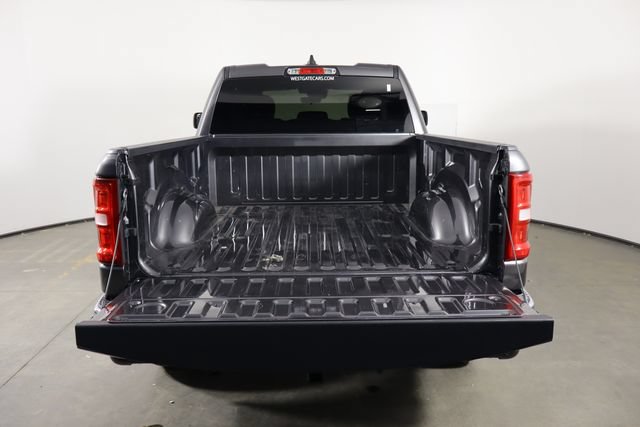 Used 2025 RAM 1500 Big Horn RWD image 17