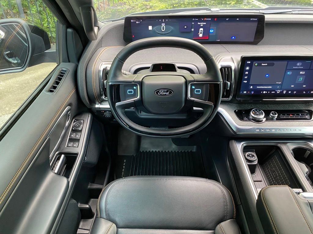 Used 2025 Ford Expedition Tremor AWD/4WD image 28