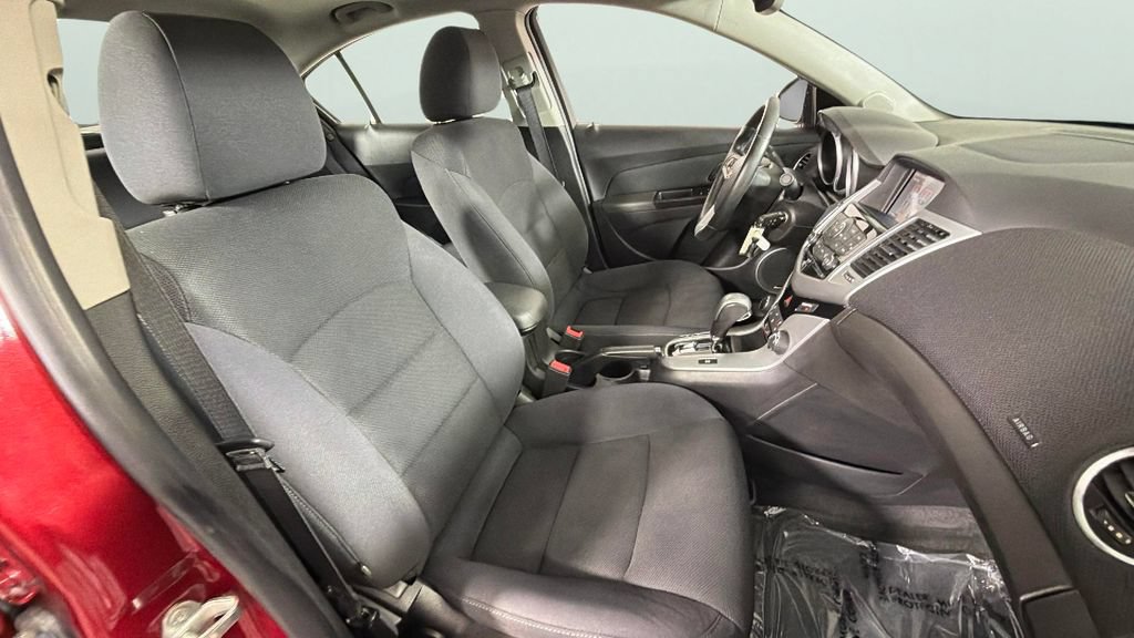 Used 2014 Chevrolet Cruze LT w/ All-Star Edition FWD image 32