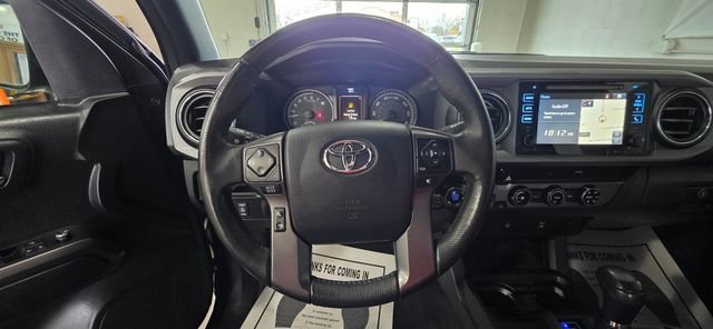 Used 2017 Toyota Tacoma TRD Sport image 15