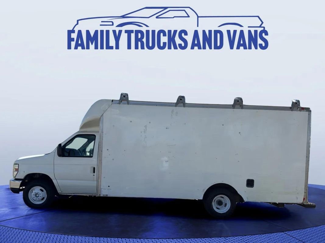 Used 2013 Ford E-350 and Econoline 350 Super Duty image 2