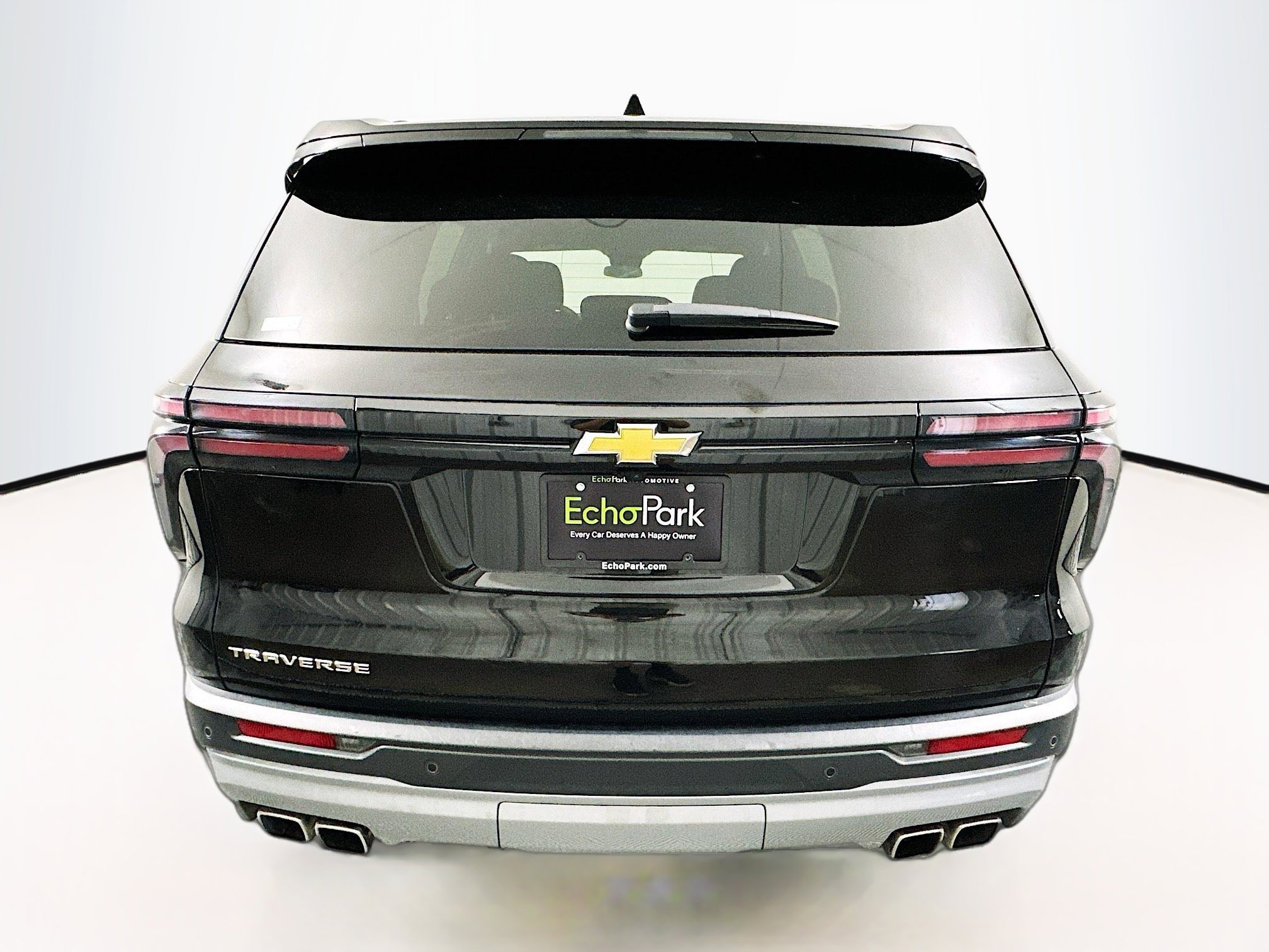 Used 2025 Chevrolet Traverse LT image 7
