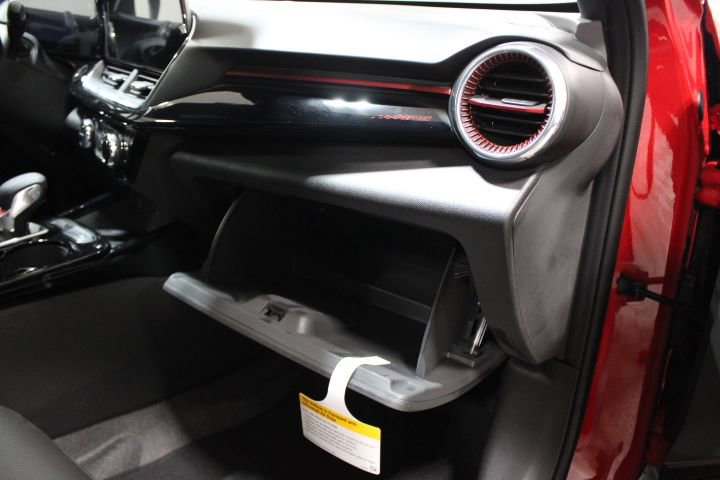 New 2026 Chevrolet Trax RS w/ Sunroof Package image 27