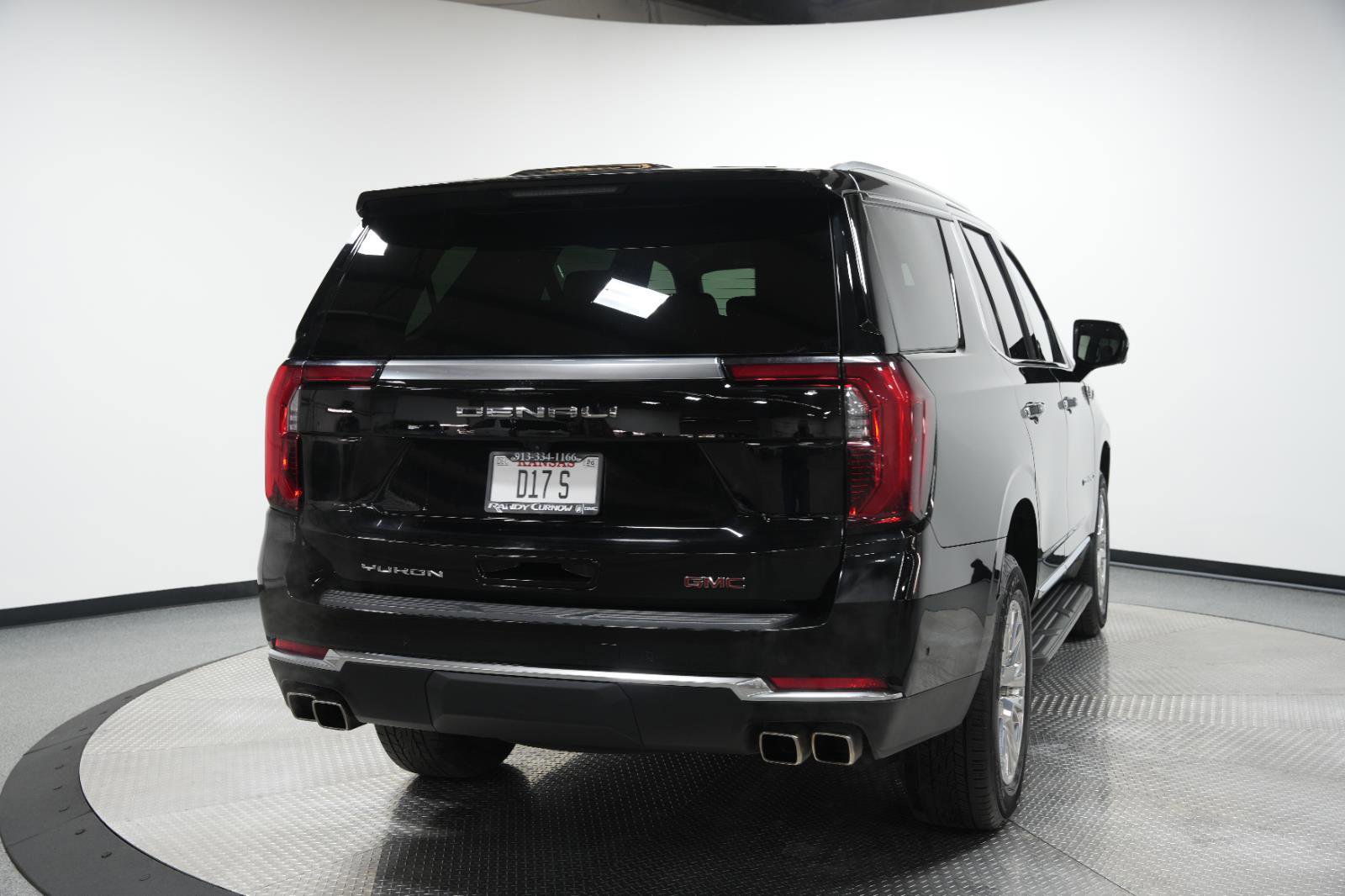 Used 2025 GMC Yukon Denali AWD/4WD image 8