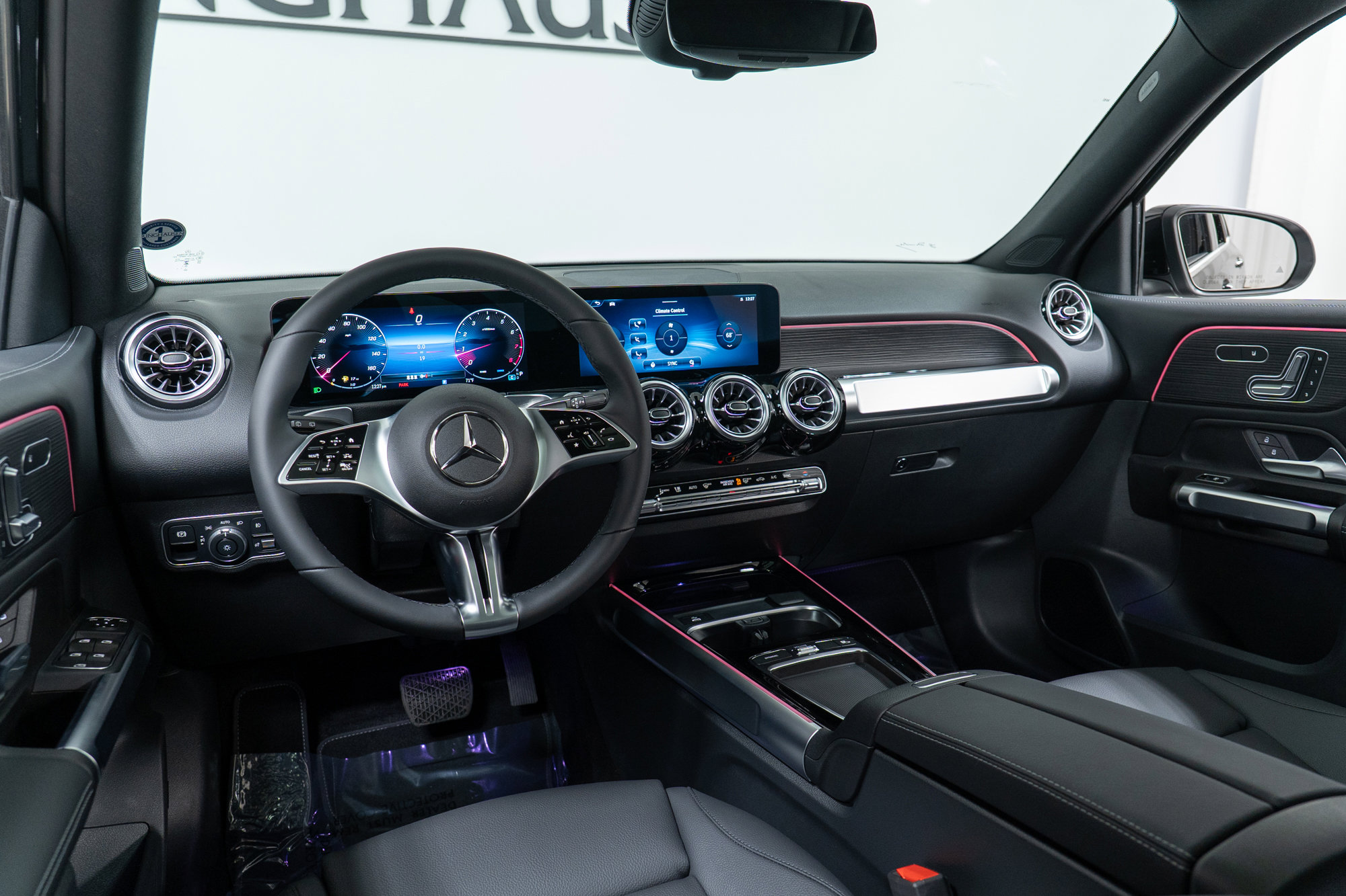 New 2026 Mercedes-Benz GLB 250 4MATIC image 16