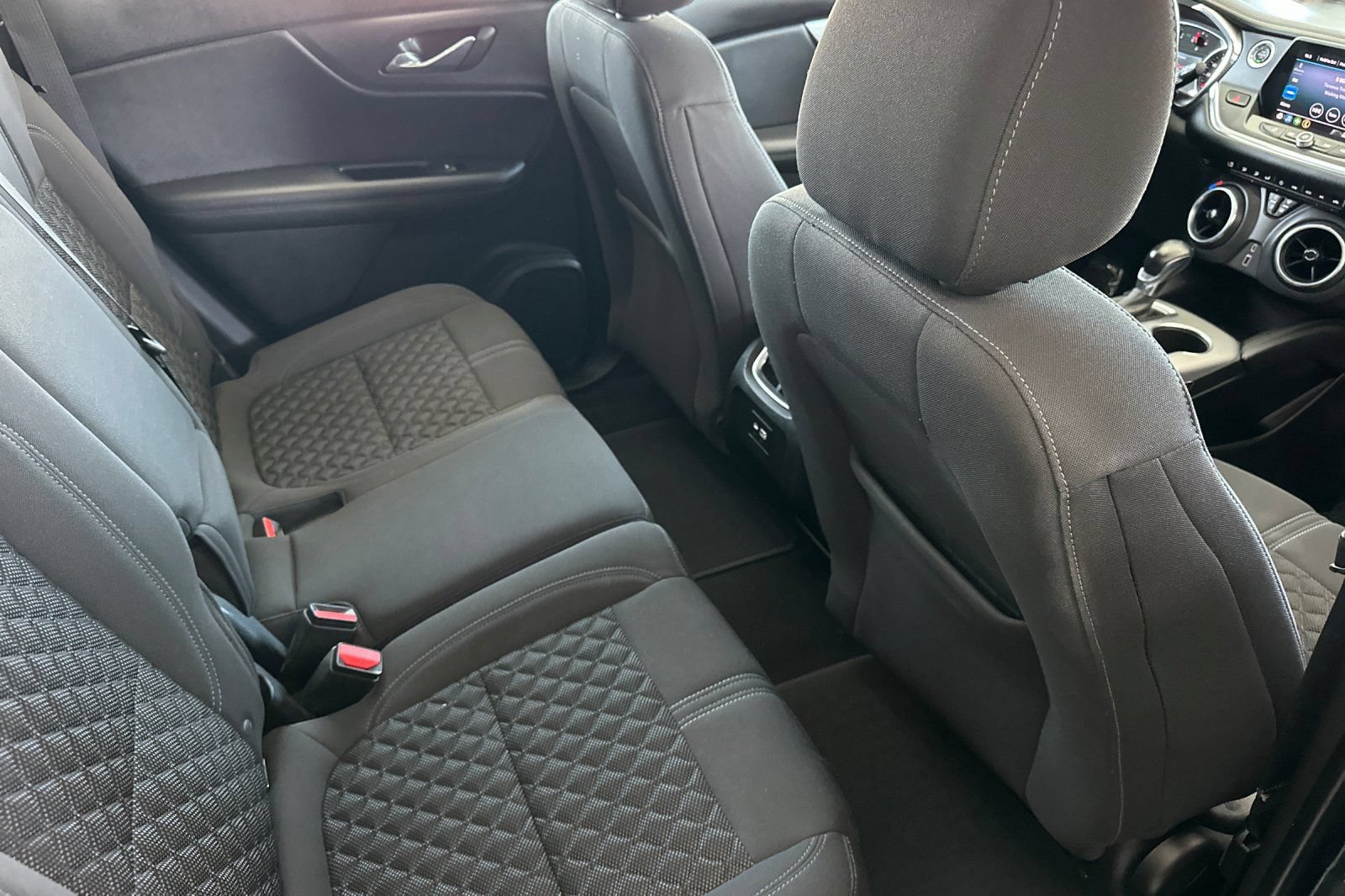 Used 2019 Chevrolet Blazer LT FWD image 19