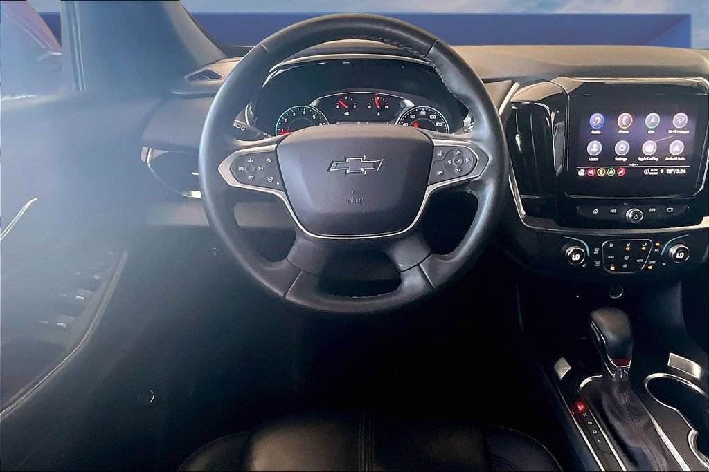 Used 2023 Chevrolet Traverse RS AWD/4WD image 2
