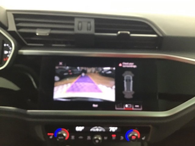 Used 2020 Audi Q3 2.0T Premium w/ Convenience Package image 18