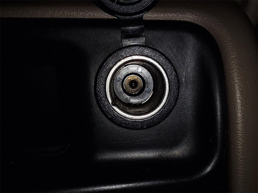 Used 2004 Chevrolet Suburban LS w/ Preferred Equipment Group image 22