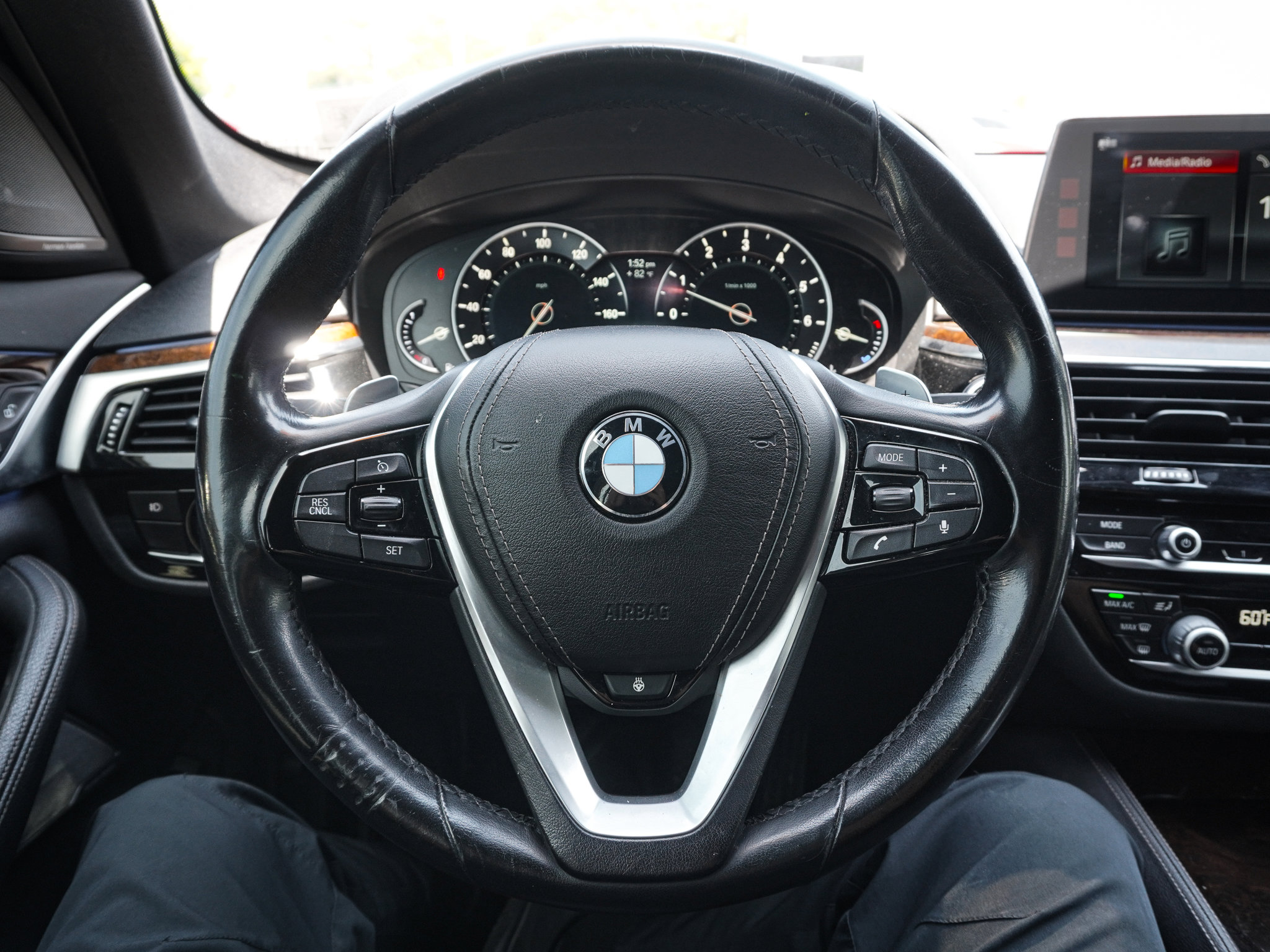 Used 2018 BMW 540i xDrive w/ Premium Package image 17