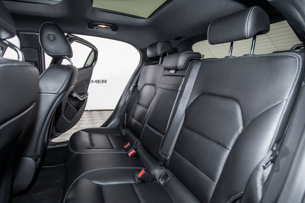 Used 2019 Mercedes-Benz GLA 250 4MATIC image 14