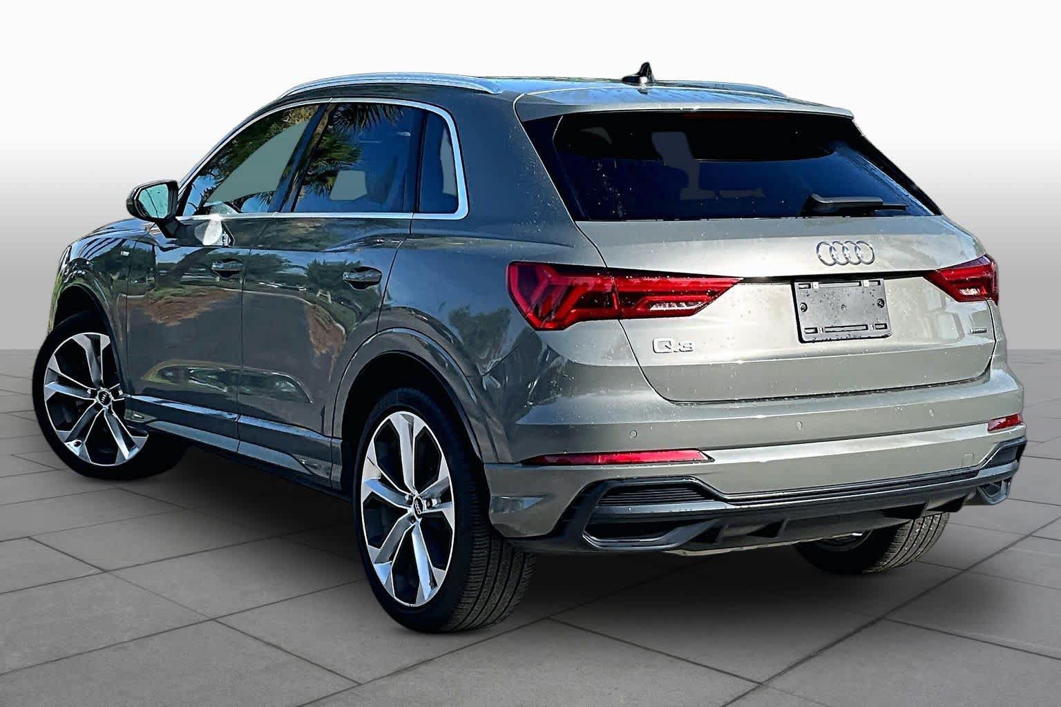 Used 2019 Audi Q3 2.0T Premium Plus w/ Premium Plus Package AWD/4WD image 12