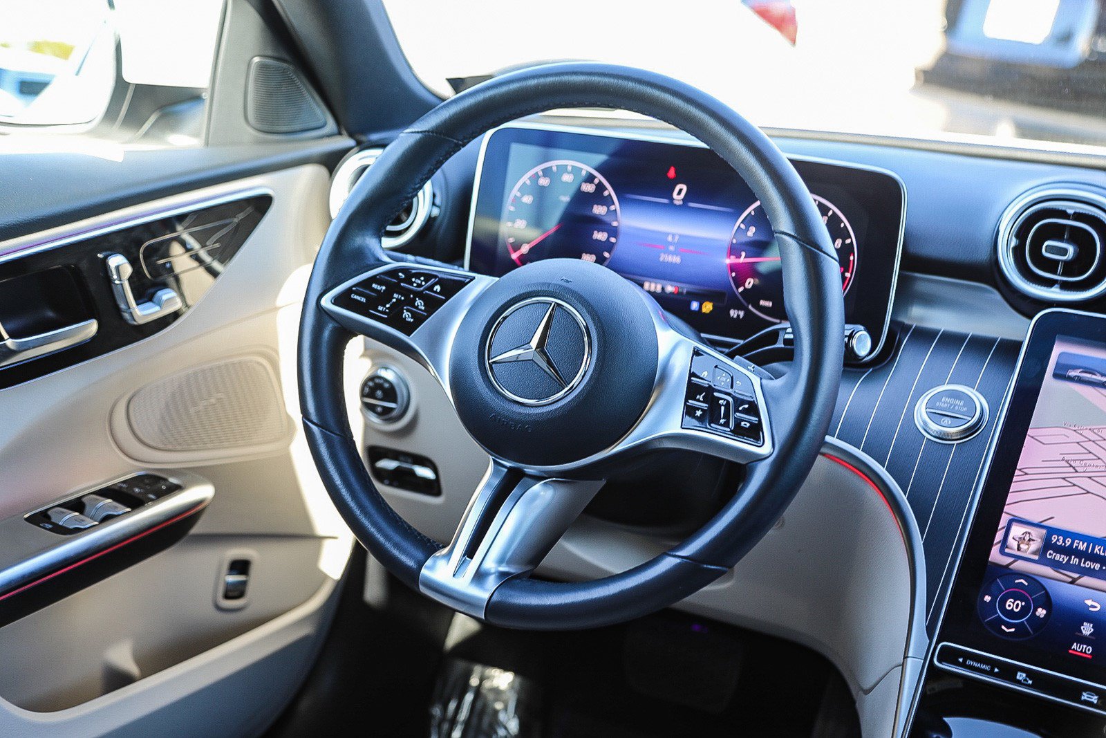 Used 2023 Mercedes-Benz C 300 Sedan image 15