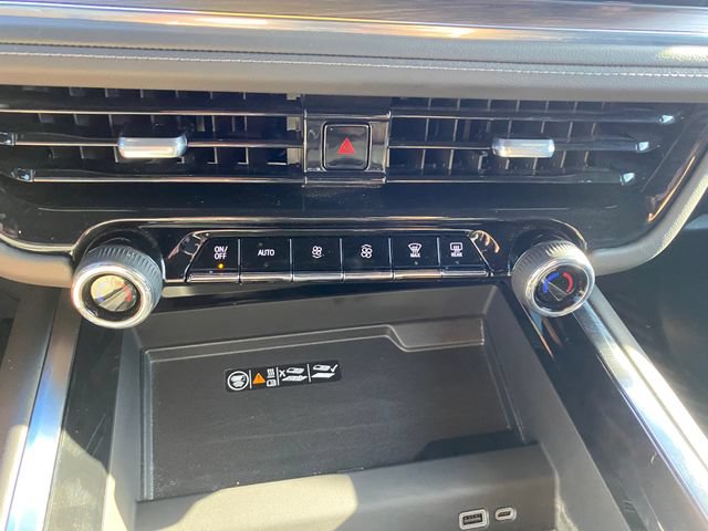Used 2025 Chevrolet Suburban Z71 w/ Comfort Package AWD/4WD image 22