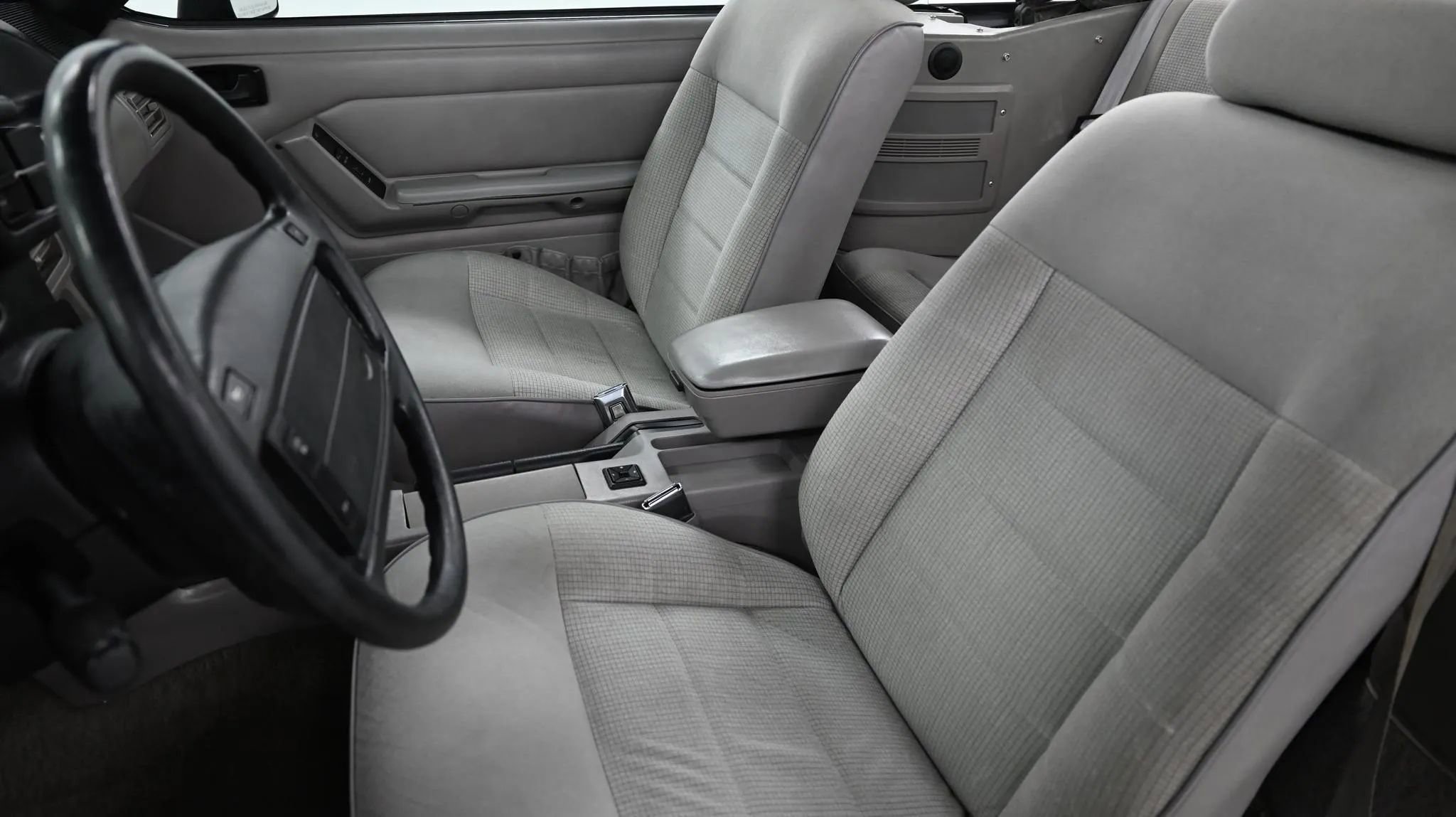 Used 1992 Ford Mustang LX image 15