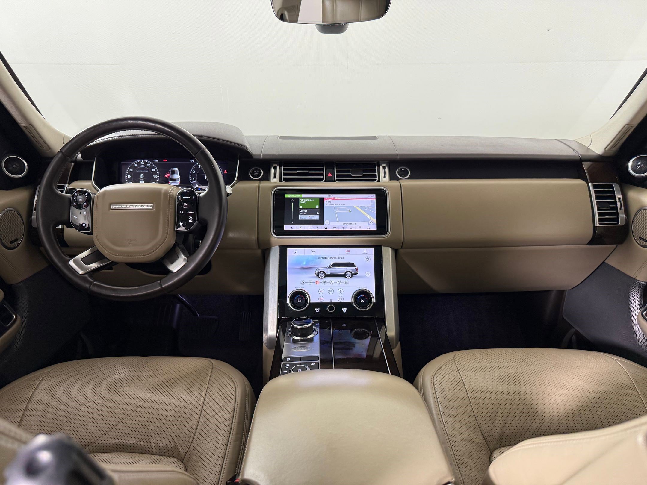 Used 2018 Land Rover Range Rover Long Wheelbase Supercharged image 14