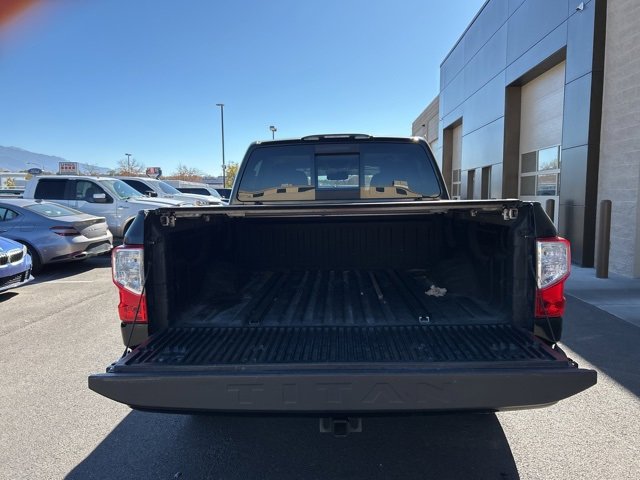 Used 2017 Nissan Titan SL image 6