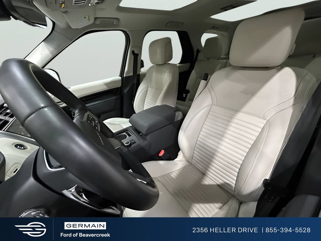 Used 2025 Land Rover Discovery S AWD/4WD image 20