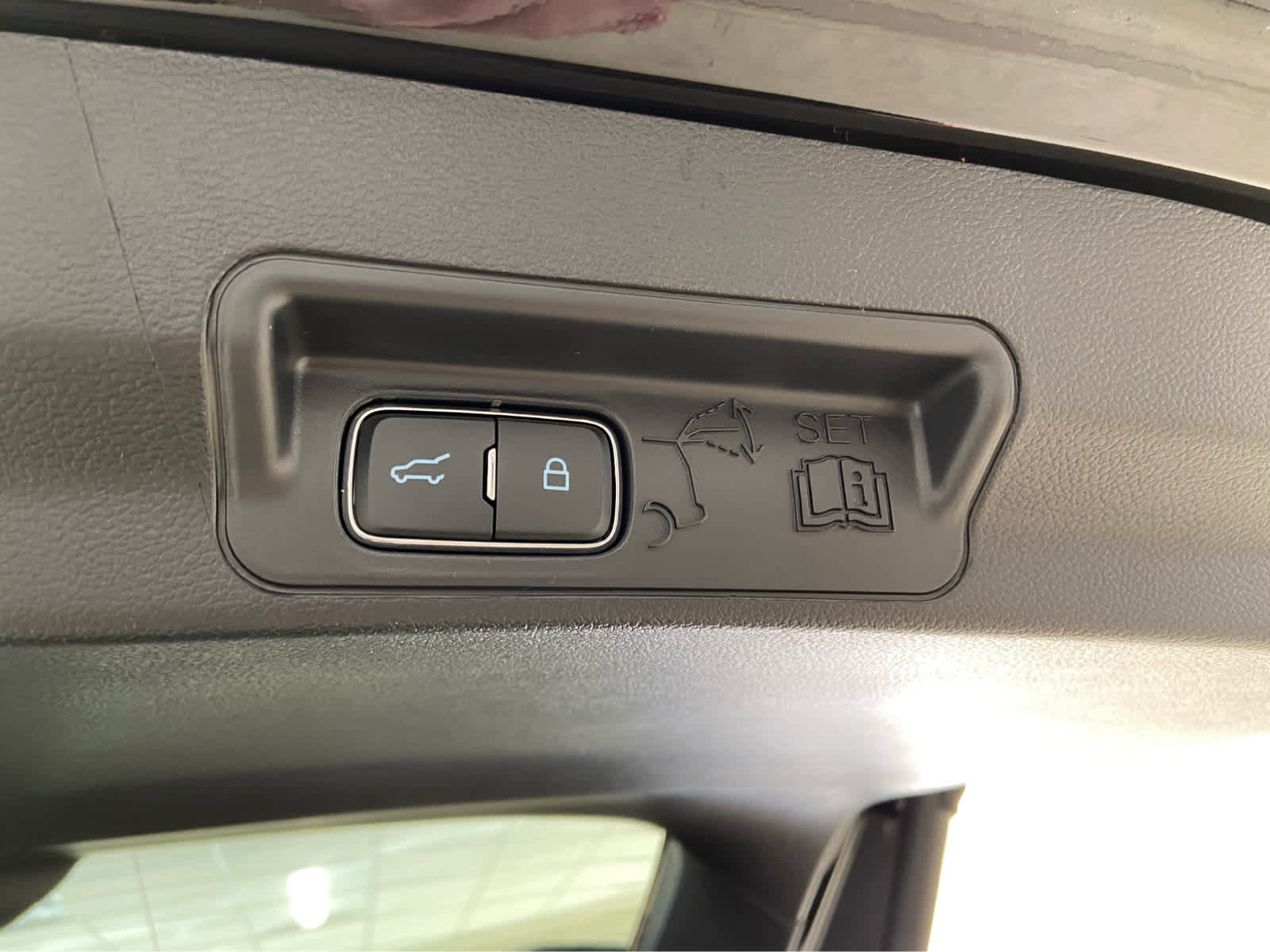 New 2026 Ford Explorer ST-Line image 8