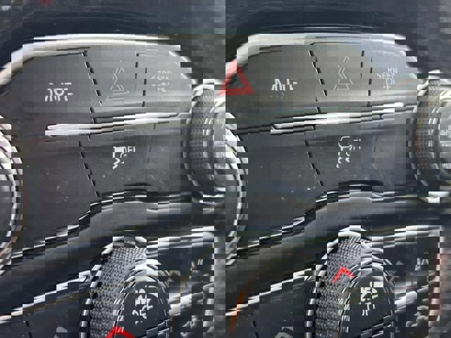 Used 2017 Chrysler 300 Touring w/ Value Package image 22