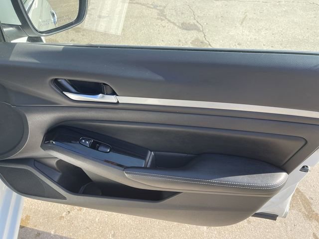 Used 2023 Nissan Altima 2.5 SV image 16