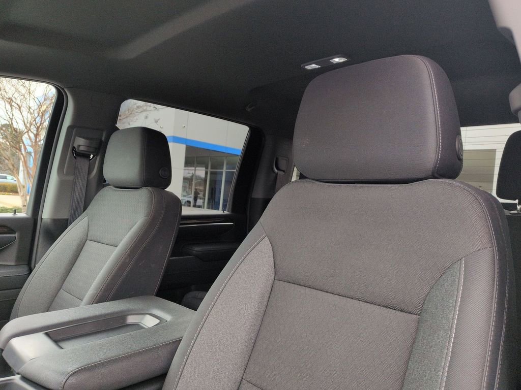 Used 2025 Chevrolet Silverado 2500 LT w/ Convenience Package image 15