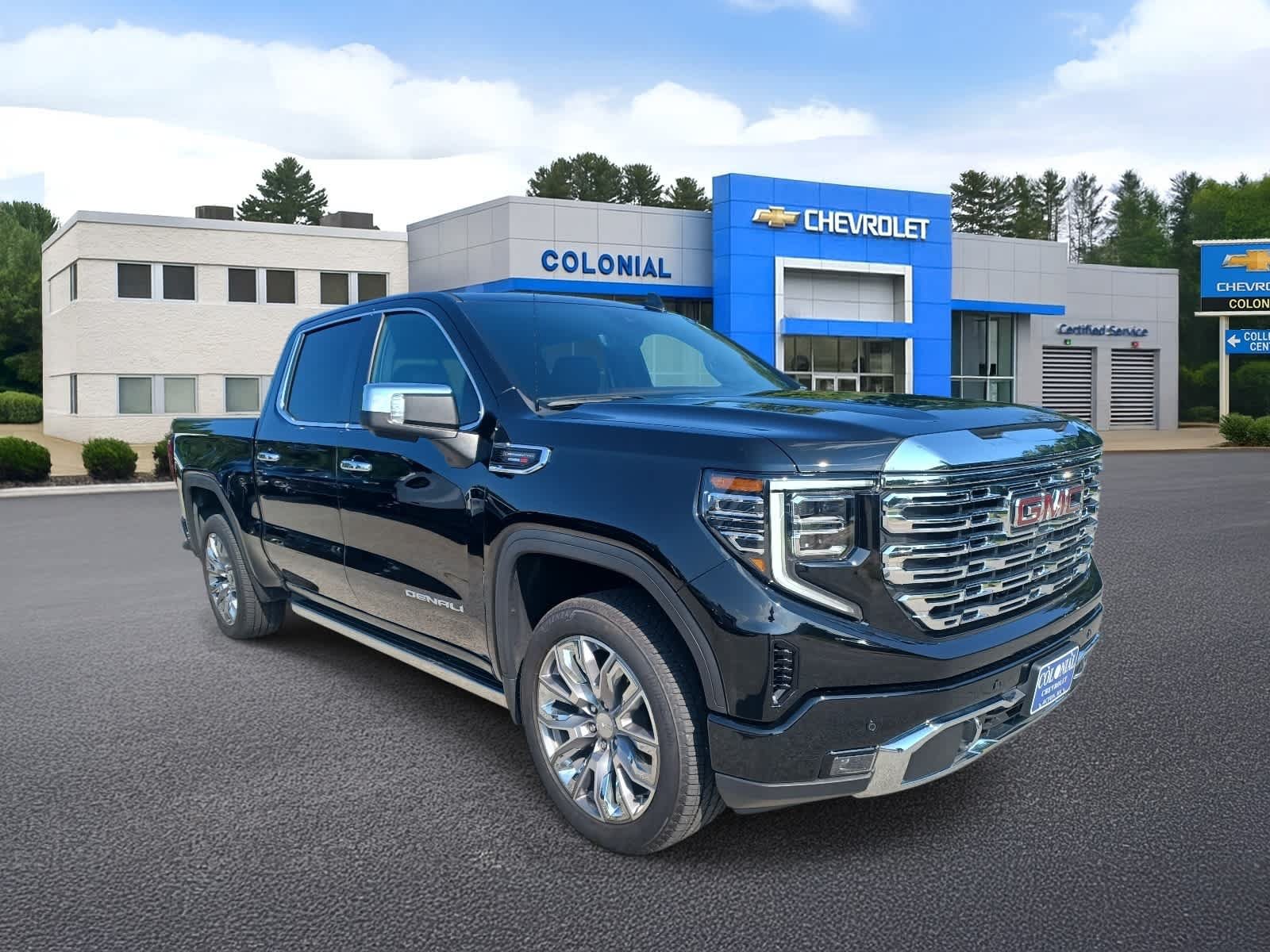 Used 2025 GMC Sierra 1500 Denali w/ Denali Reserve Package AWD/4WD image 2