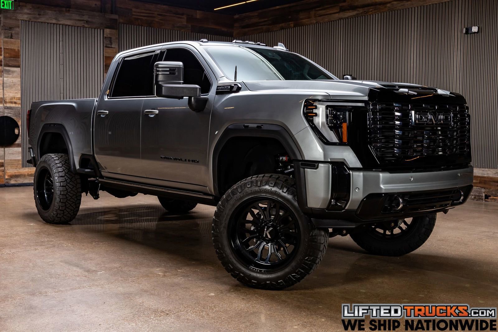 Used 2025 GMC Sierra 2500 Denali Ultimate image 1