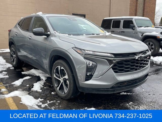 Used 2024 Chevrolet Trax RS w/ Driver Confidence Package image 4