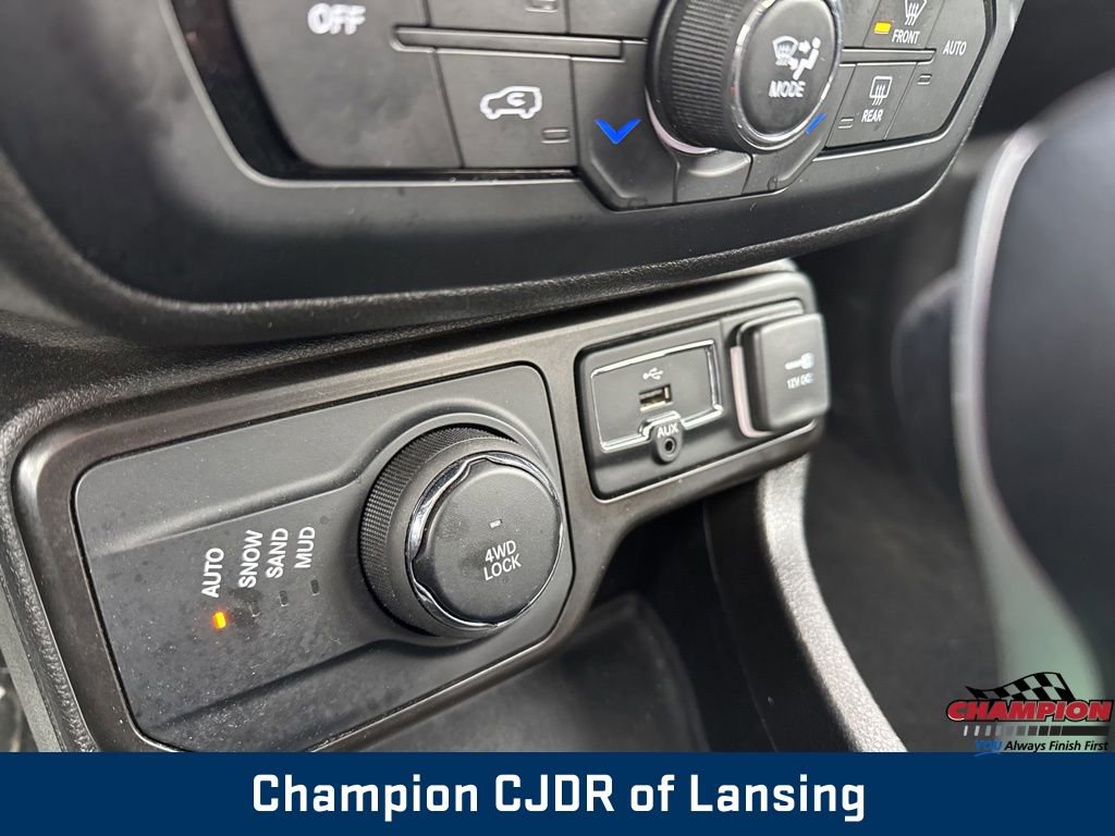 Used 2023 Jeep Renegade Latitude image 19