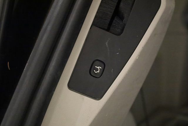 Used 2019 Dodge Grand Caravan SXT image 35