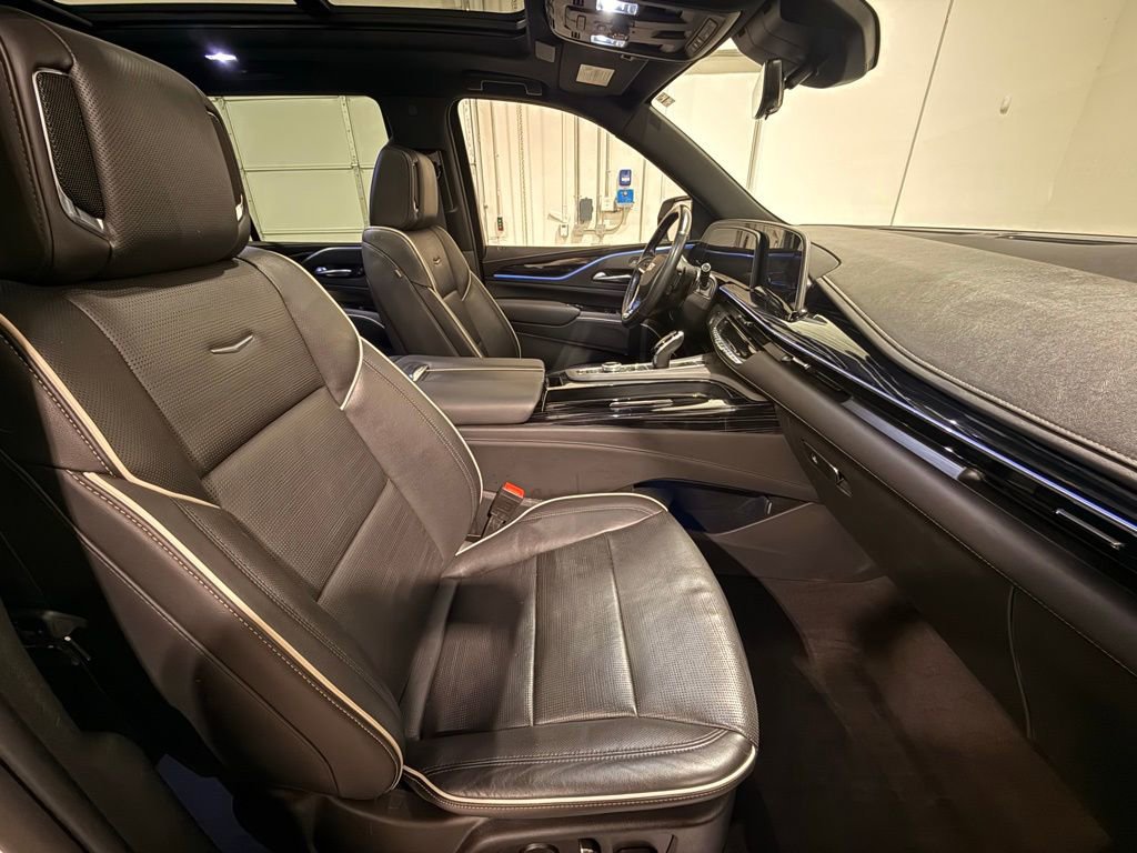Used 2023 Cadillac Escalade Sport w/ Touring Package image 33