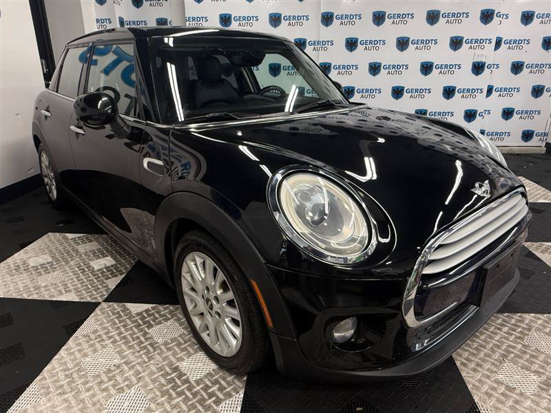 Used 2015 MINI Cooper 4-Door Hardtop FWD image 3
