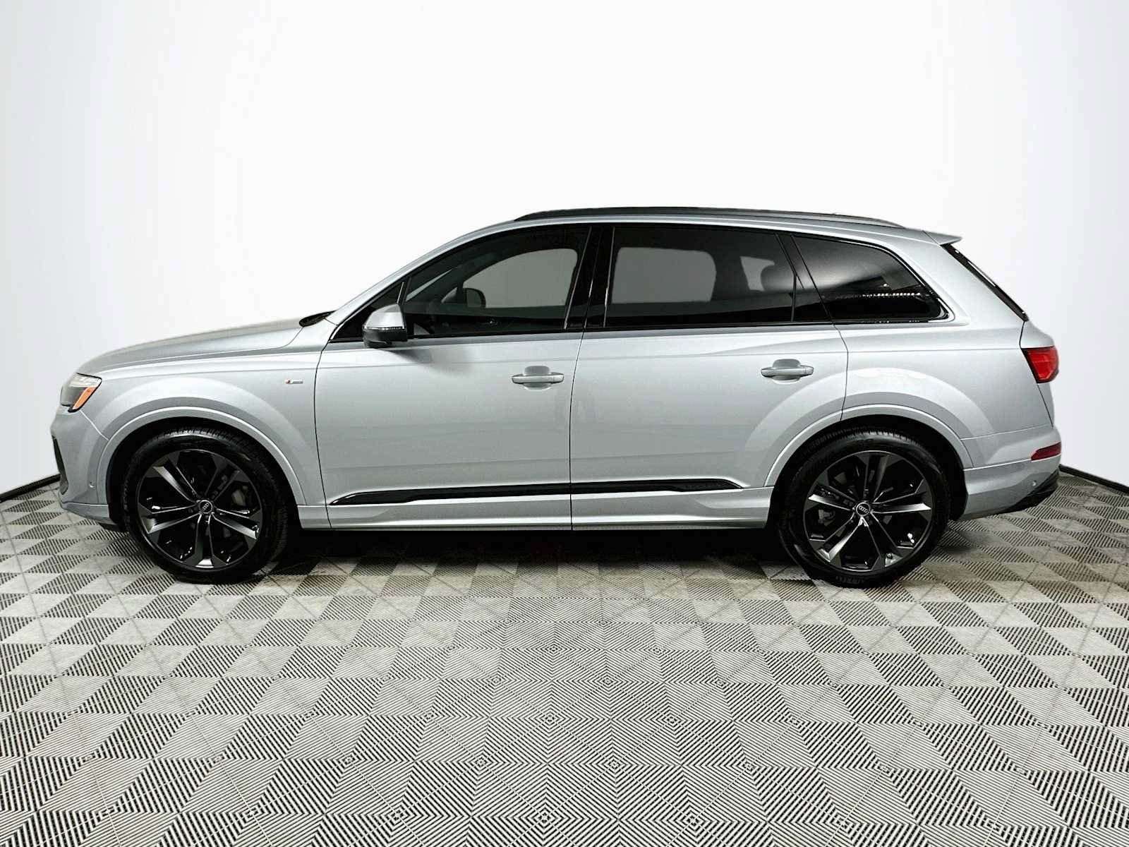 New 2026 Audi Q7 2.0T Premium Plus AWD/4WD image 4
