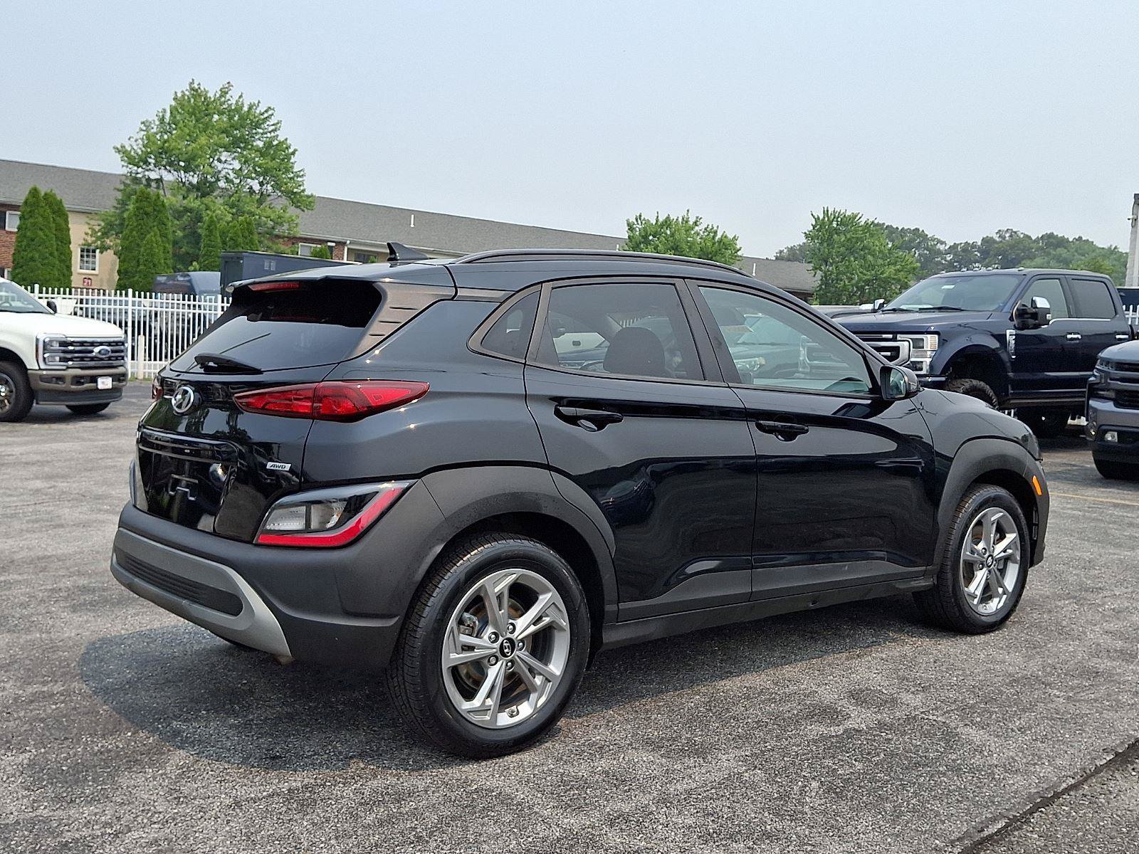 Used 2023 Hyundai Kona SEL w/ Cargo Package AWD/4WD image 7