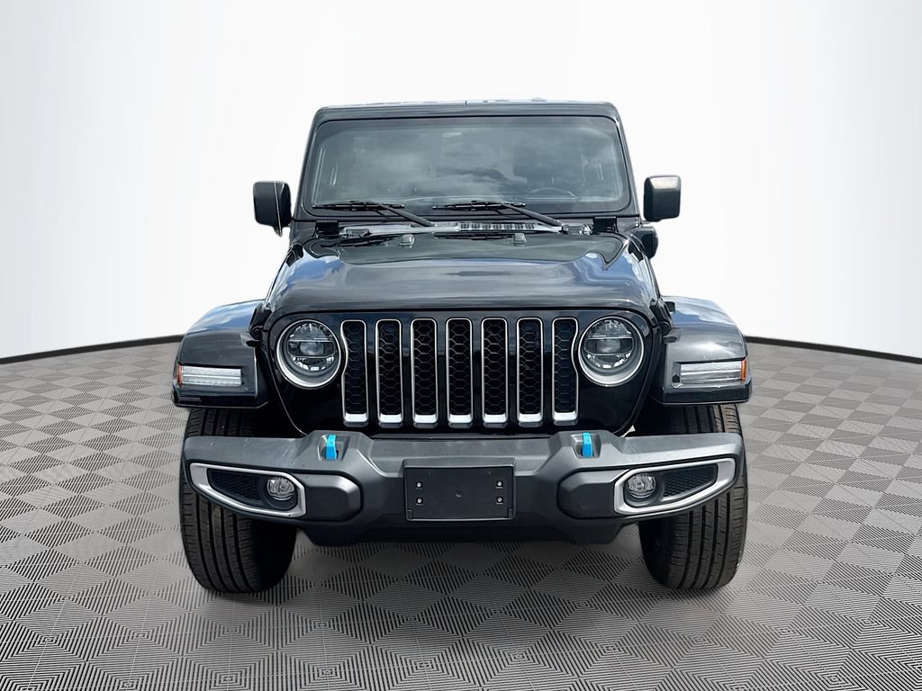 Used 2022 Jeep Wrangler Unlimited Sahara w/ Cold Weather Group AWD/4WD image 2
