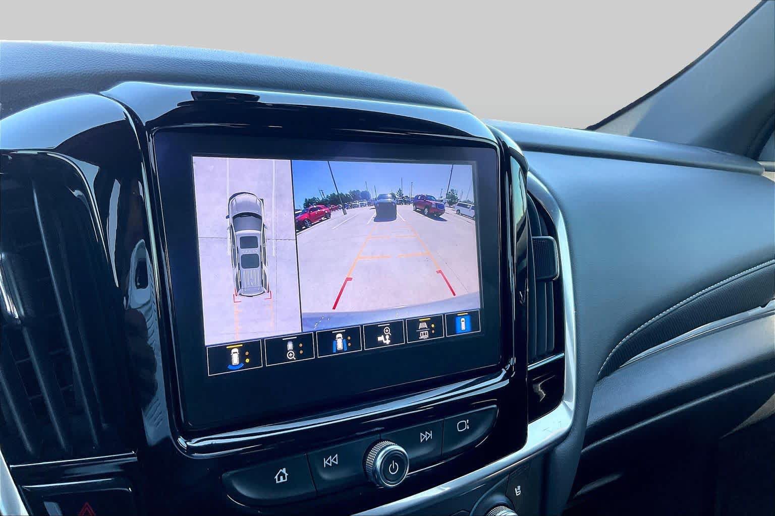 Used 2023 Chevrolet Traverse Premier AWD/4WD image 29