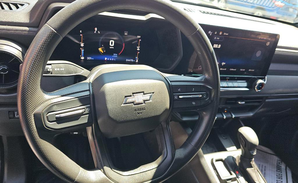 Used 2023 Chevrolet Colorado W/T image 10