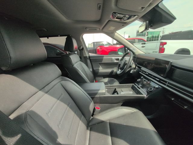 Used 2025 Hyundai Santa Fe Limited AWD/4WD image 10