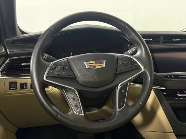 Used 2017 Cadillac XT5 Luxury w/ Driver Awareness Package FWD image 28