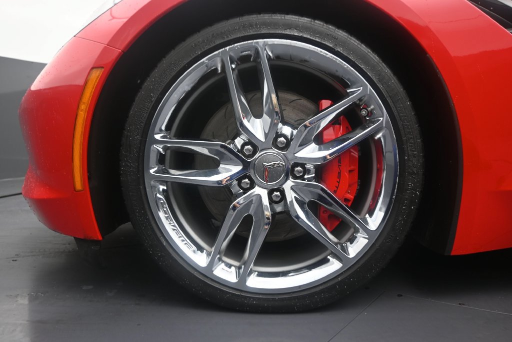 Used 2015 Chevrolet Corvette Stingray Convertible w/ 2LT Preferred Equipment Group RWD image 10