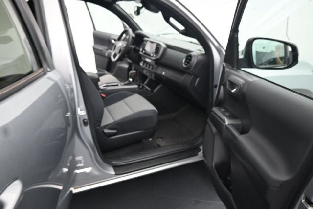 Used 2023 Toyota Tacoma TRD Off-Road AWD/4WD image 14