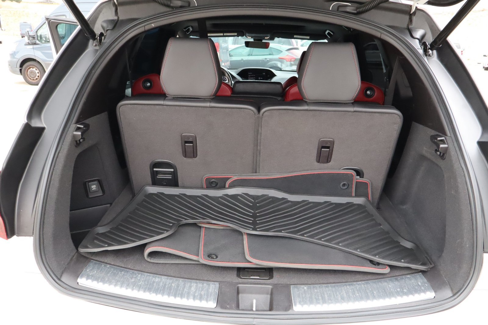 Used 2020 Acura MDX w/ Technology Package AWD/4WD image 39